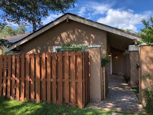 Βίλα σε Hollywood Beach Gardens, Broward County