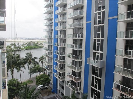 Residential complexes in Miami, Miami-Dade