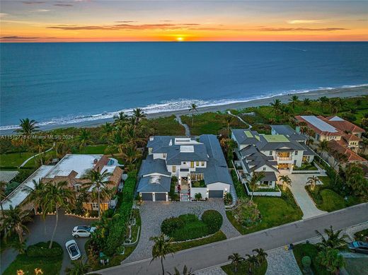 Villa in Town of Jupiter Inlet Colony, Palm Beach County