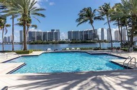 Complesso residenziale a North Miami Beach, Miami-Dade County
