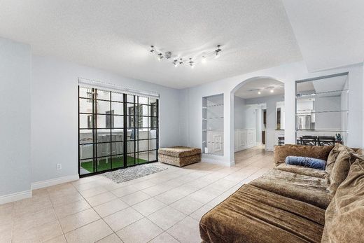 مجمع شقق ﻓﻲ Boca Raton, Palm Beach County