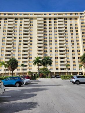 Complexes résidentiels à Hallandale Beach, Comté de Broward