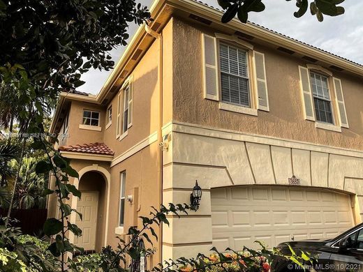 Townhouse in Coconut Creek, Broward County