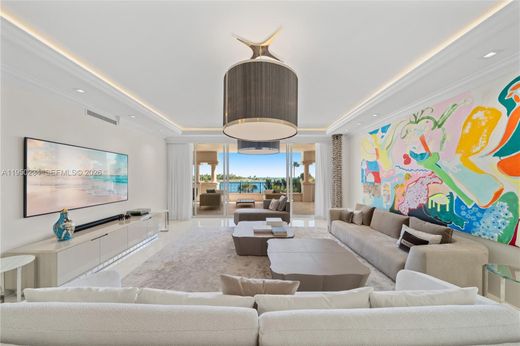 Residential complexes in Miami Beach, Miami-Dade