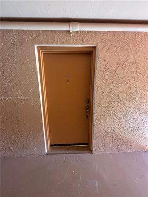 Complesso residenziale a Miami Lakes, Miami-Dade County