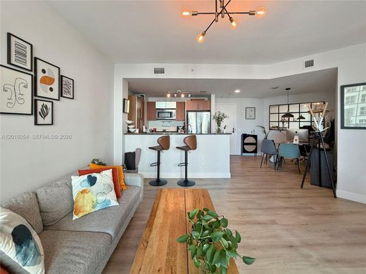 Residential complexes in Miami, Miami-Dade