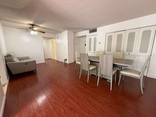 Komplex apartman Sunny Isles Beach, Miami-Dade County