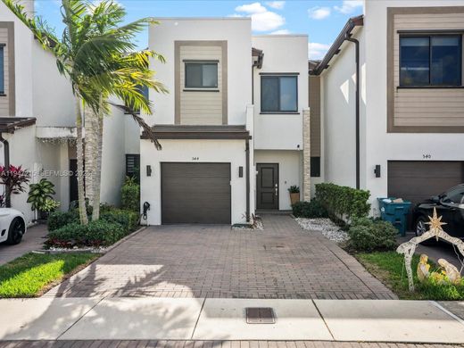 Townhouse in Miami, Miami-Dade