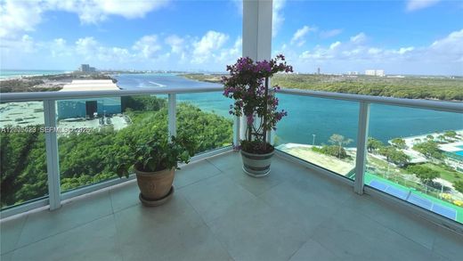 Residential complexes in Sunny Isles Beach, Miami-Dade