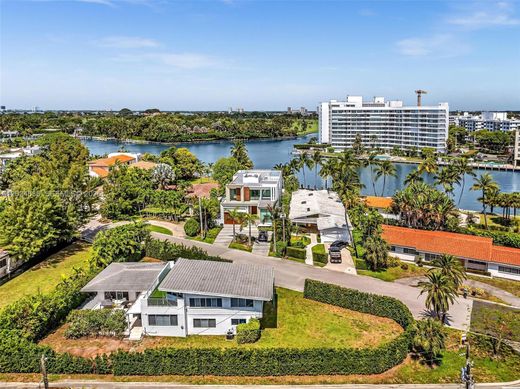 Willa w Surfside, Miami-Dade County