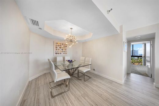 Komplex apartman Aventura, Miami-Dade County