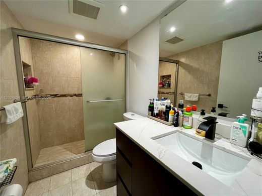 Residential complexes in Miami, Miami-Dade