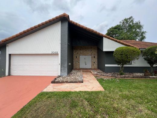 Villa in Lauderhill, Broward County