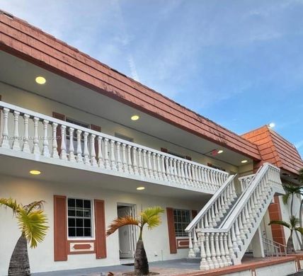 Deerfield Beach, Broward Countyのアパートメント・コンプレックス