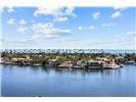 Residential complexes in Aventura, Miami-Dade