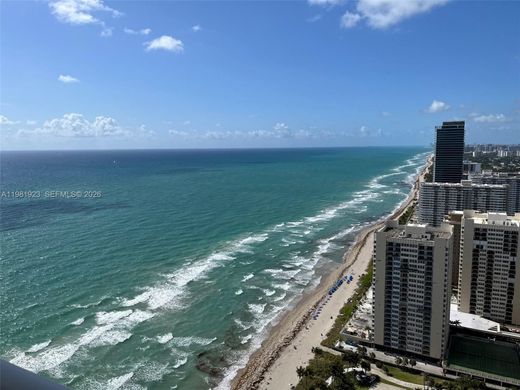 Residential complexes in Hallandale, Broward County