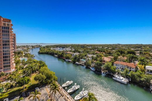 Residential complexes in Coral Gables, Miami-Dade