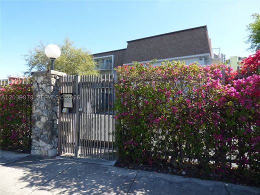 Residential complexes in Miami, Miami-Dade