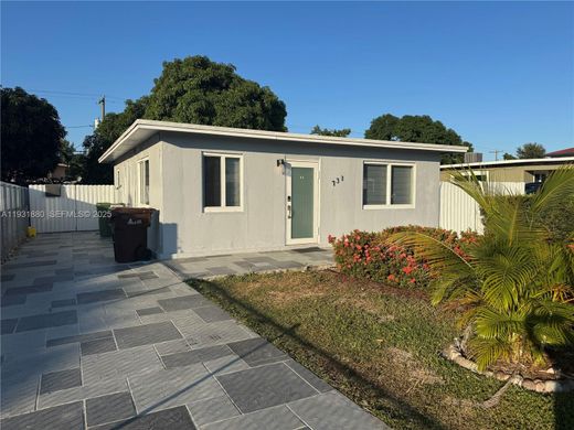 빌라 / Hialeah, Miami-Dade County