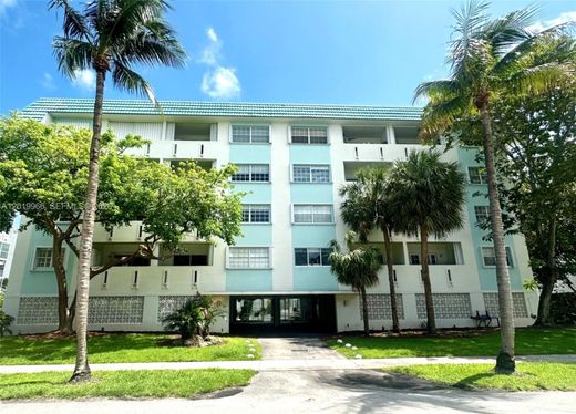 Komplex apartman Key Biscayne, Miami-Dade County