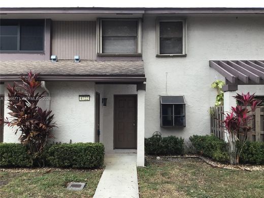 Townhouse in Lauderhill, Broward County