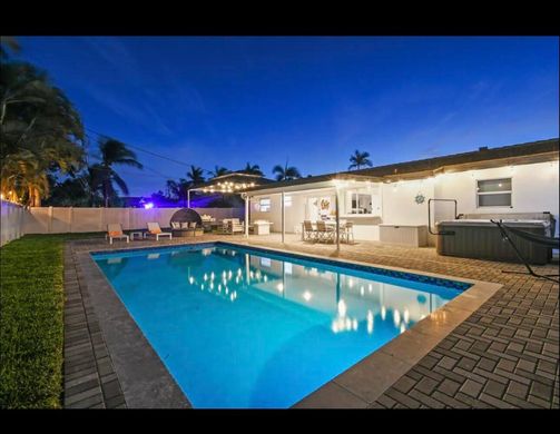 Villa in Lighthouse PT, Broward County