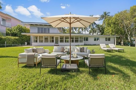 Villa - Key Biscayne, Miami-Dade County