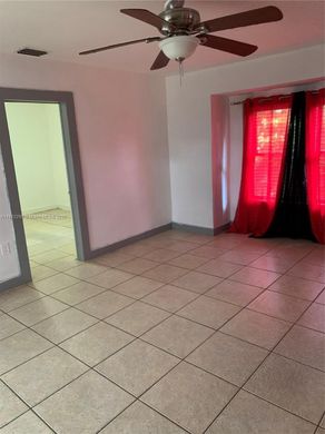 Villa in North Miami, Miami-Dade