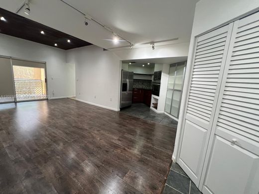 Residential complexes in Miami, Miami-Dade
