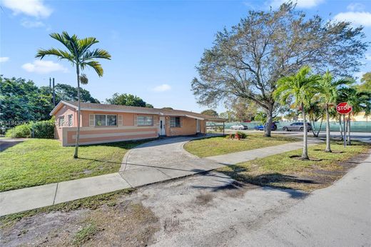 Villa Miami Gardens, Miami-Dade County