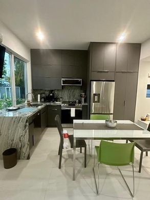 Edificio en Miami, Miami-Dade County