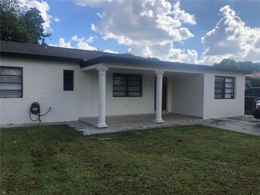 Villa - Hialeah, Miami-Dade County