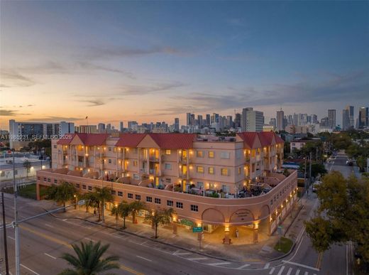 Жилой комплекс, Майами, Miami-Dade County
