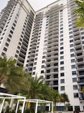 Residential complexes in Miami, Miami-Dade