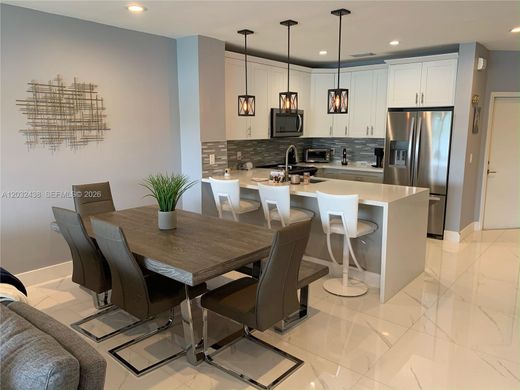 Casa di città a Pembroke Pines, Broward County