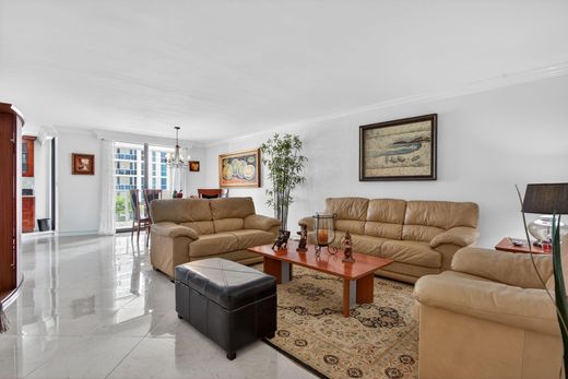 Residential complexes in Pompano Beach, Broward County