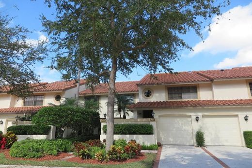 Residential complexes in Boca Raton, Palm Beach