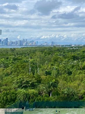 Residential complexes in Key Biscayne, Miami-Dade