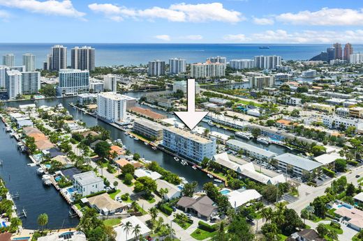 Residential complexes in Fort Lauderdale, Broward County