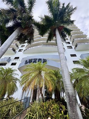 Residential complexes in Miami, Miami-Dade