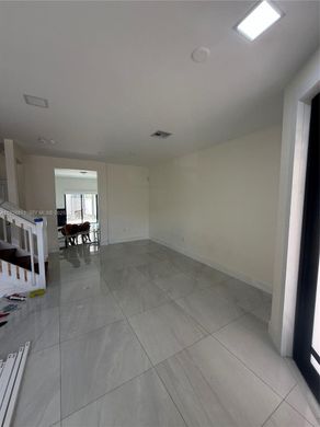 تاون هاوس ﻓﻲ Hialeah, Miami-Dade County