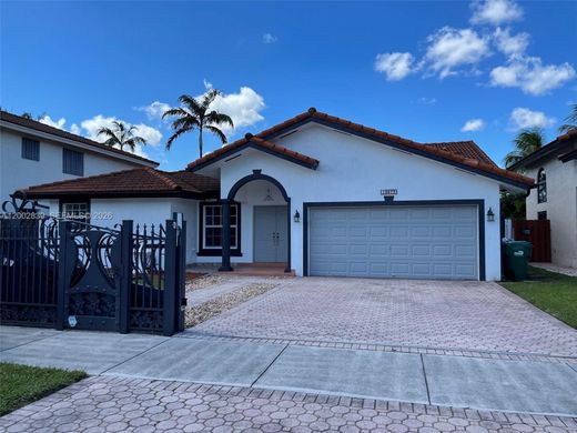 Villa in Miami Terrace Mobile Home, Miami-Dade County