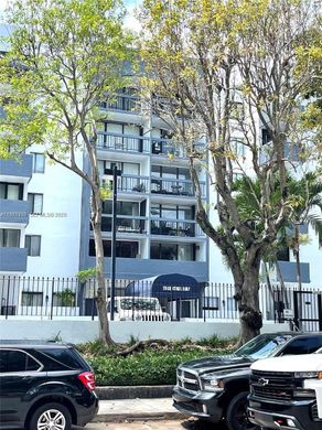 Residential complexes in Coconut Grove, Miami-Dade