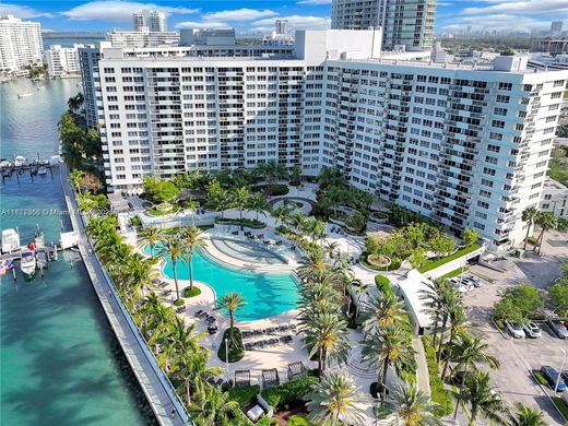 Жилой комплекс, Майами-Бич, Miami-Dade County