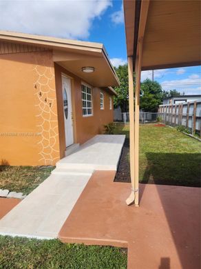 Villa en Miami Gardens, Miami-Dade County