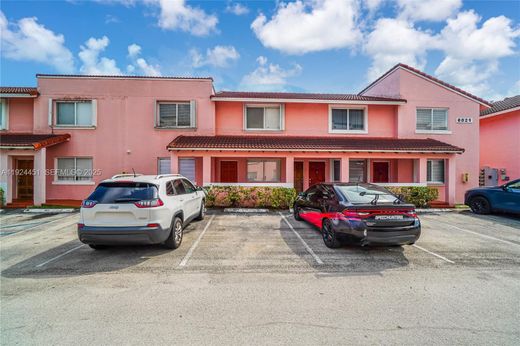 Townhouse in Doral, Miami-Dade