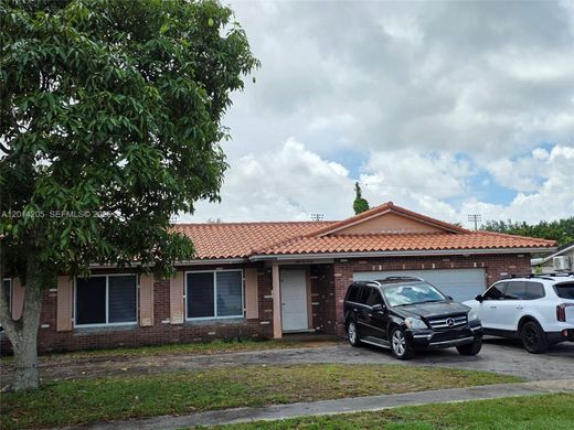 Villa - Plantation, Broward County
