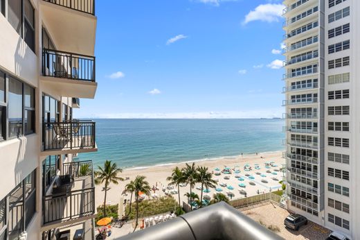 Residential complexes in Fort Lauderdale, Broward County