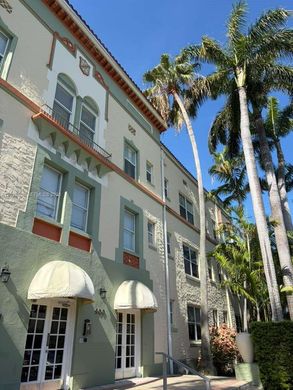 Residential complexes in Miami Beach, Miami-Dade