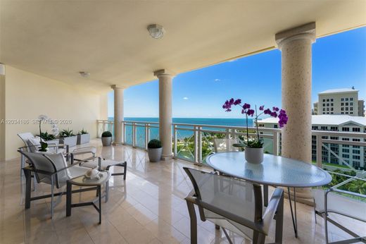 Komplex apartman Key Biscayne, Miami-Dade County